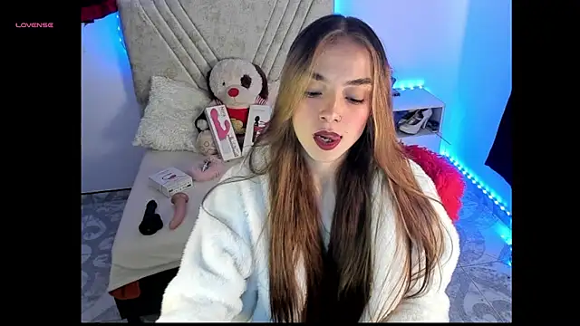 Snapshot of Mia_Victoria22 chatting on May 4, 2026, 3:26 pm Mia Victoria22 online show from May 4, 2026, 3:26 pm