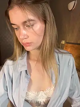 TechnooBabyy online show from October 8, 2025, 5:35 pm