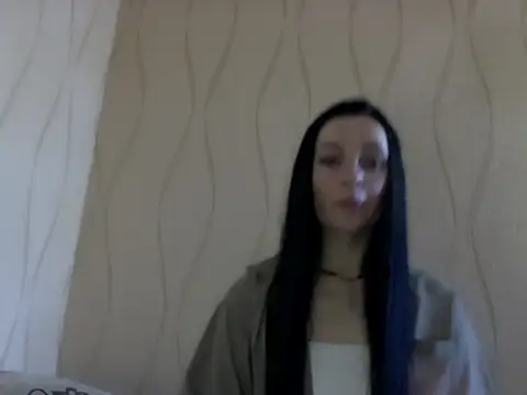 Snapshot of Lulii24 chatting on December 18, 2025, 1:04 pm Lulii24 online show from December 18, 2025, 1:04 pm