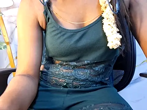 Snapshot of trending_tamizhachii chatting on July 25, 2026, 8:26 pm trending tamizhachii online show from July 25, 2026, 8:26 pm