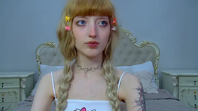 MistyMarlo online show from April 19, 2026, 5:14 pm