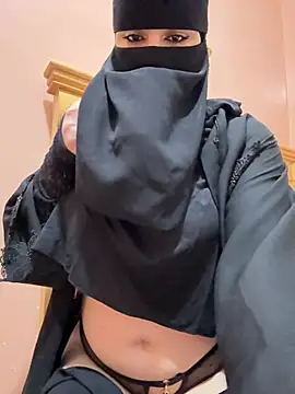 Snapshot of _Laiali_ chatting on April 15, 2026, 4:00 pm Laiali online show from April 15, 2026, 4:00 pm