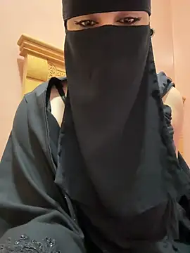 Snapshot of _Laiali_ chatting on April 10, 2026, 7:32 pm Laiali online show from April 10, 2026, 7:32 pm