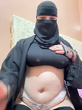 Snapshot of _Laiali_ chatting on February 7, 2026, 4:37 pm Laiali online show from February 7, 2026, 4:37 pm