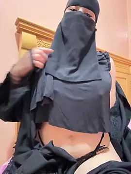 Snapshot of _Laiali_ chatting on April 6, 2026, 4:52 pm Laiali online show from April 6, 2026, 4:52 pm