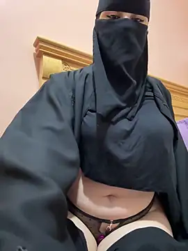 Snapshot of _Laiali_ chatting on March 5, 2026, 10:16 pm Laiali online show from March 5, 2026, 10:16 pm