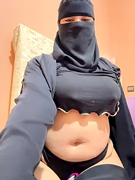 Snapshot of _Laiali_ chatting on November 24, 2025, 12:27 pm Laiali online show from November 24, 2025, 12:27 pm