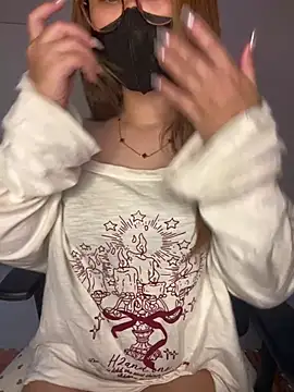 Meowyeuk6 online show from April 16, 2026, 8:04 am