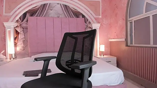 magnus serket online show from September 12, 2025, 11:43 am