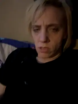 Snapshot of flavi1996 chatting on December 15, 2025, 2:06 am flavi1996 online show from December 15, 2025, 2:06 am