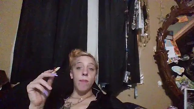 Snapshot of flavi1996 chatting on September 29, 2025, 7:15 am flavi1996 online show from September 29, 2025, 7:15 am