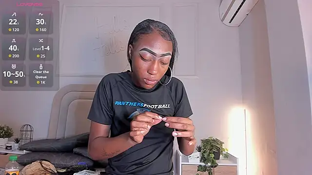 Snapshot of Anamonrroe chatting on October 26, 2025, 12:49 pm Anamonrroe online show from October 26, 2025, 12:49 pm