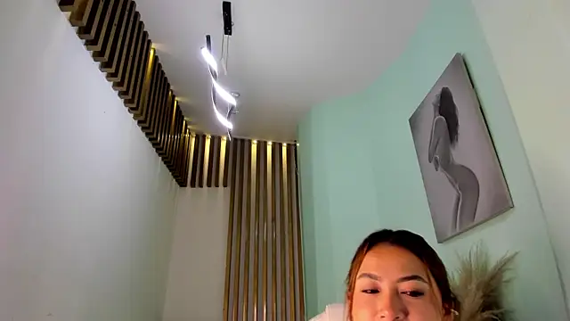 MacarenaRosse online show from October 2, 2025, 7:39 pm