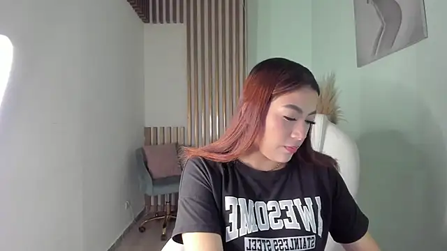 MacarenaRosse online show from September 25, 2025, 7:53 pm