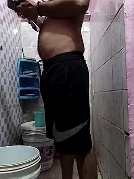 lust lovee online show from October 29, 2025, 4:33 am