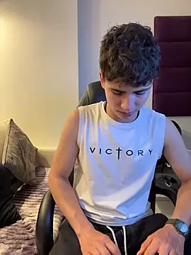 AdrianRinaldi online show from November 23, 2025, 8:19 pm