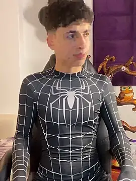 AdrianRinaldi online show from October 24, 2025, 7:57 pm