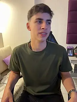 Snapshot of AdrianRinaldi chatting on January 14, 2026, 8:12 pm AdrianRinaldi online show from January 14, 2026, 8:12 pm