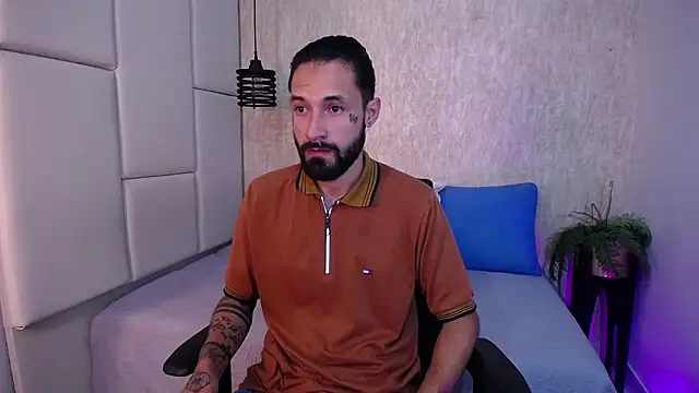 Hisoka 011 online show from February 13, 2026, 7:58 pm