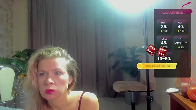 Snapshot of Julia_Giulia chatting on January 12, 2026, 6:58 pm Julia Giulia online show from January 12, 2026, 6:58 pm