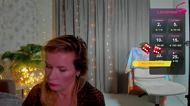 Snapshot of Julia_Giulia chatting on January 8, 2026, 8:59 pm Julia Giulia online show from January 8, 2026, 8:59 pm