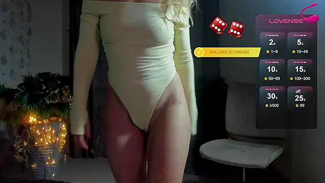 Snapshot of Julia_Giulia chatting on February 9, 2026, 5:22 pm Julia Giulia online show from February 9, 2026, 5:22 pm