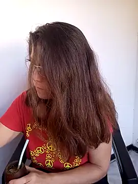 Snapshot of Merida2276 chatting on December 18, 2025, 11:36 am Merida2276 online show from December 18, 2025, 11:36 am