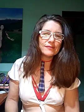 Snapshot of Merida2276 chatting on October 3, 2025, 1:31 am Merida2276 online show from October 3, 2025, 1:31 am