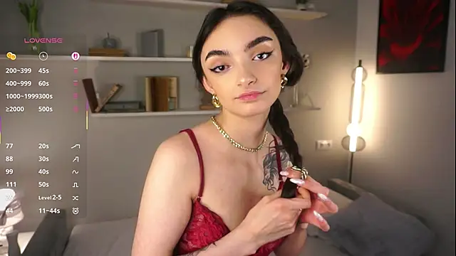 Snapshot of Morena_Dolce chatting on September 27, 2025, 3:56 am Morena Dolce online show from September 27, 2025, 3:56 am