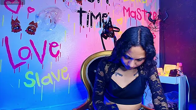 Sweettpleasure online show from November 17, 2025, 2:10 pm