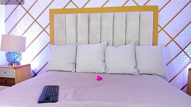 Snapshot of cocoamore chatting on December 18, 2025, 11:36 am cocoamore online show from December 18, 2025, 11:36 am