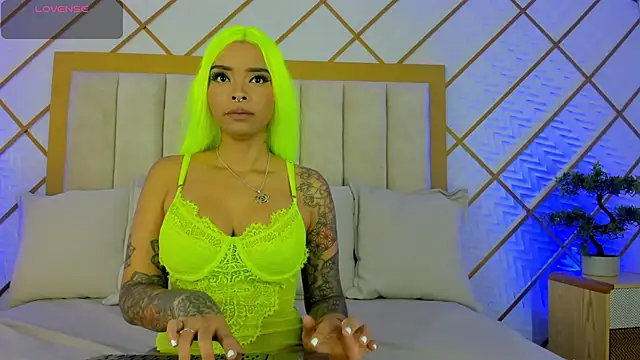 Snapshot of cocoamore chatting on December 20, 2025, 11:35 am cocoamore online show from December 20, 2025, 11:35 am