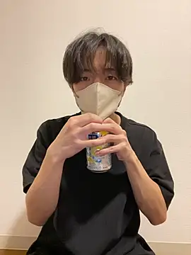 Yuma0718 online show from November 9, 2025, 1:04 pm