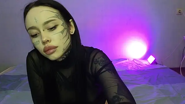 Snapshot of Somniyaa chatting on December 14, 2025, 2:22 pm Somniyaa online show from December 14, 2025, 2:22 pm