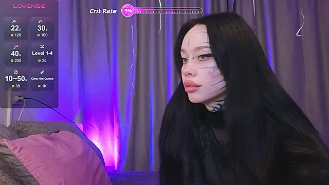 Snapshot of Somniyaa chatting on November 9, 2025, 4:33 pm Somniyaa online show from November 9, 2025, 4:33 pm