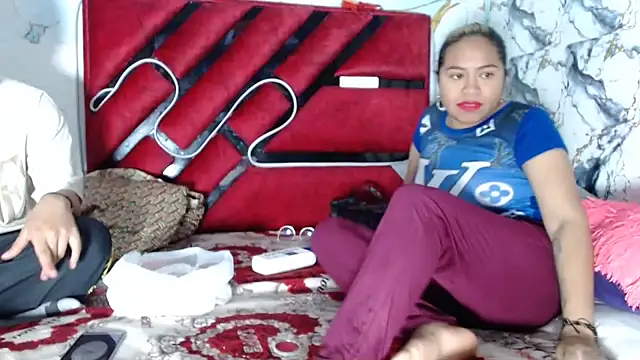 Snapshot of hot_lady19 chatting on February 26, 2026, 8:31 pm hot lady19 online show from February 26, 2026, 8:31 pm