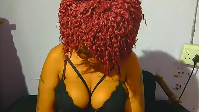 Snapshot of Augustine-Blooomxx chatting on February 20, 2026, 11:17 pm Augustine-Blooomxx online show from February 20, 2026, 11:17 pm