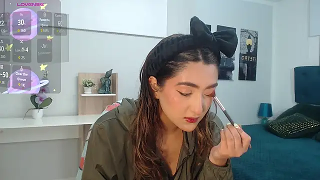 Snapshot of madame_lottie chatting on September 24, 2025, 12:33 pm madame lottie online show from September 24, 2025, 12:33 pm