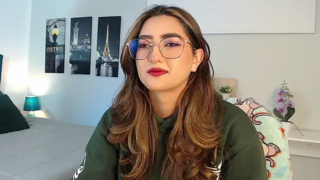 Snapshot of madame_lottie chatting on September 12, 2025, 12:27 pm madame lottie online show from September 12, 2025, 12:27 pm