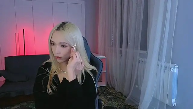 Snapshot of okerriella chatting on May 7, 2026, 12:19 pm okerriella online show from May 7, 2026, 12:19 pm