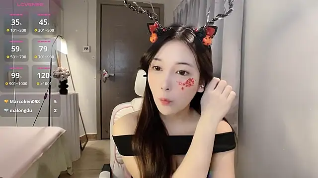 Snapshot of Xiao--Lin chatting on October 31, 2025, 3:19 pm Xiao--Lin online show from October 31, 2025, 3:19 pm