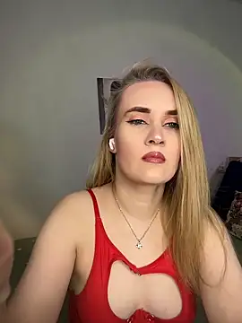 KiraBerht online show from February 12, 2026, 2:11 am