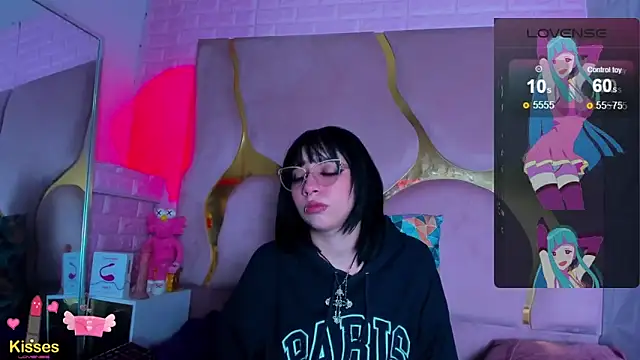Snapshot of Niina_Sissy chatting on April 9, 2026, 6:19 am Niina Sissy online show from April 9, 2026, 6:19 am