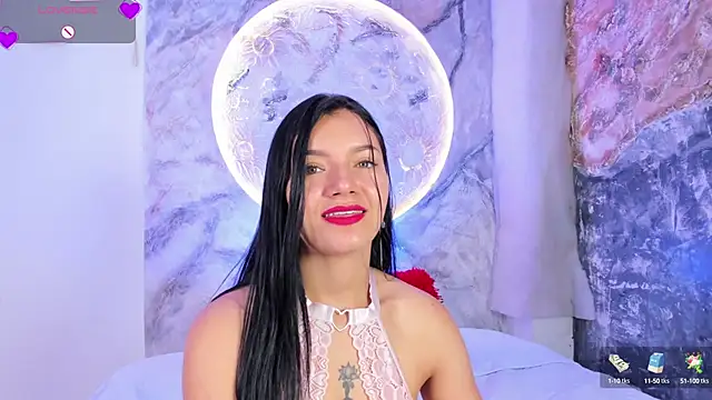 Snapshot of RoxanaBorns_ chatting on October 10, 2025, 12:28 pm RoxanaBorns  online show from October 10, 2025, 12:28 pm