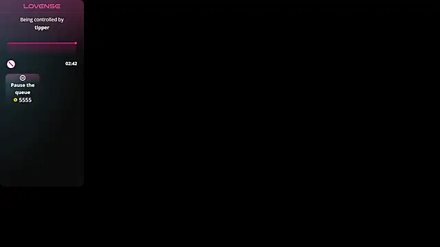 Snapshot of RoxanaBorns_ chatting on May 12, 2026, 9:48 am RoxanaBorns online show from May 12, 2026, 9:48 am