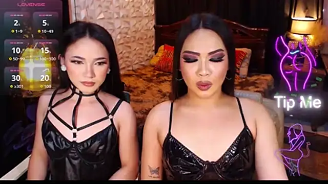 GODDESSHUGECOCKANDREA online show from May 8, 2026, 5:28 pm