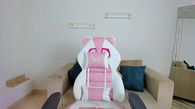 Snapshot of april_smiith chatting on February 2, 2026, 12:26 pm april smiith online show from February 2, 2026, 12:26 pm