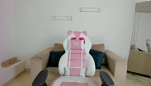 Snapshot of april_smiith chatting on January 15, 2026, 12:30 pm april smiith online show from January 15, 2026, 12:30 pm