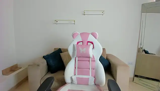 Snapshot of april_smiith chatting on January 8, 2026, 2:12 pm april smiith online show from January 8, 2026, 2:12 pm