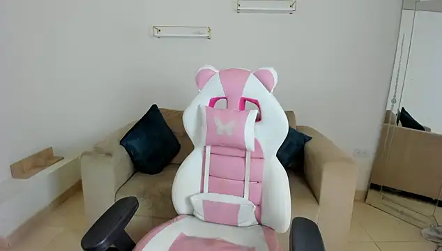 Snapshot of april_smiith chatting on January 12, 2026, 12:23 pm april smiith online show from January 12, 2026, 12:23 pm